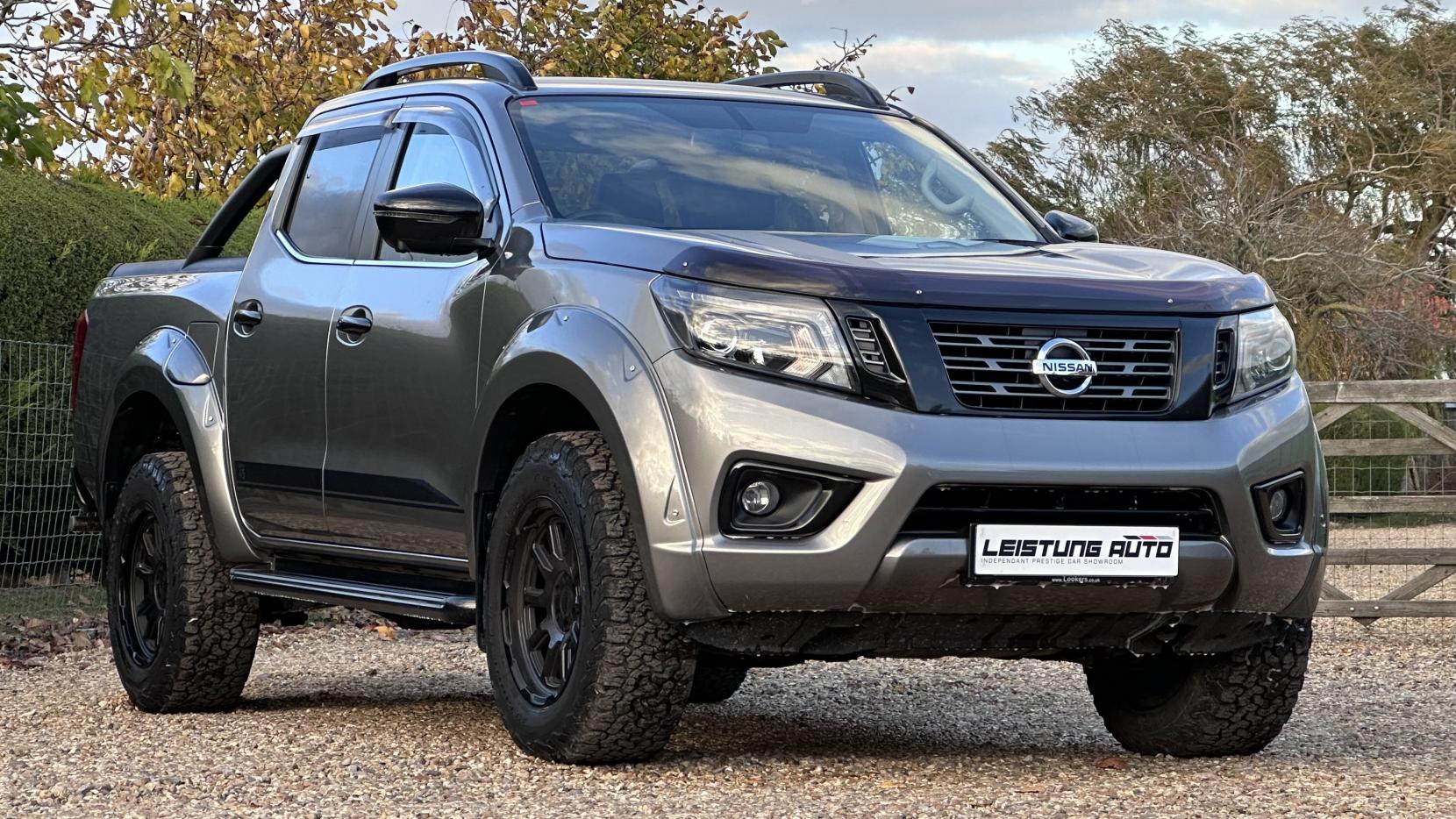 Nissan Navara 2.3 dCi Tekna Pickup Double Cab 4dr Diesel Auto 4WD Euro 6 (190 ps)