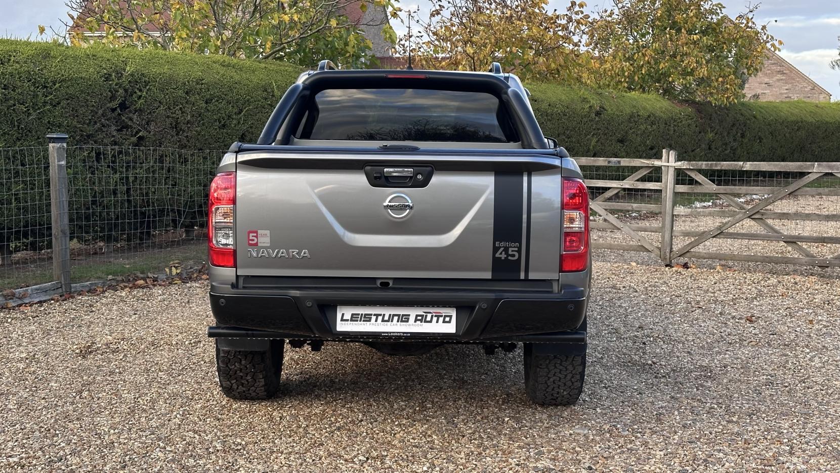 Nissan Navara 2.3 dCi Tekna Pickup Double Cab 4dr Diesel Auto 4WD Euro 6 (190 ps)