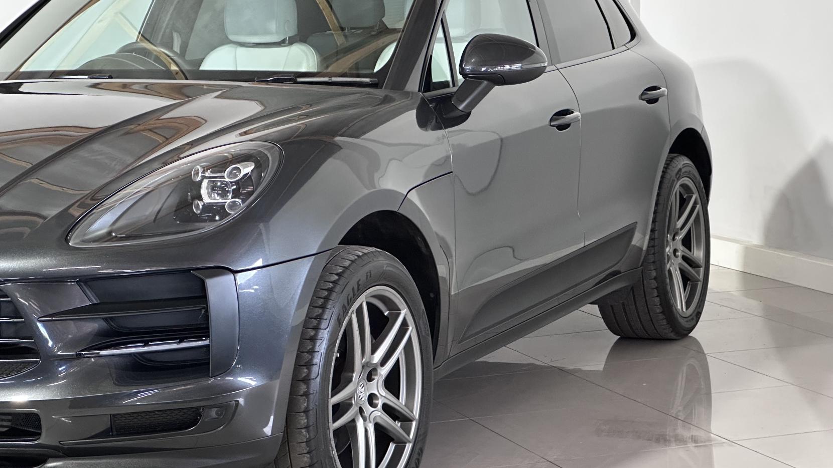 Porsche Macan 2.0T SUV 5dr Petrol PDK 4WD Euro 6 (s/s) (245 ps)
