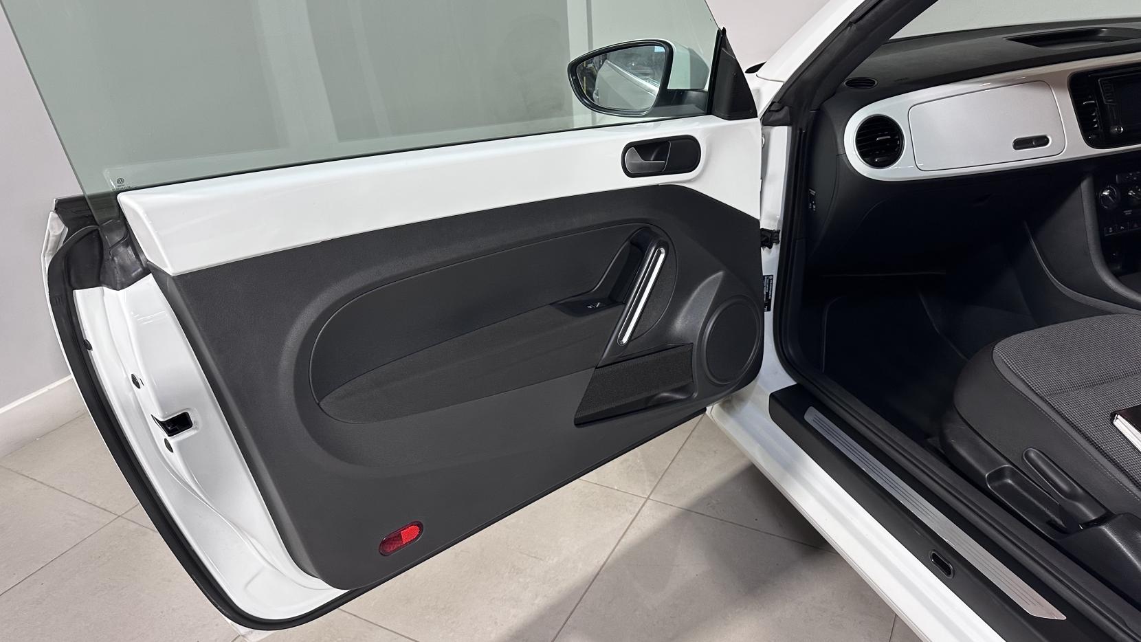 Volkswagen Beetle 1.4 TSI BlueMotion Tech Design Hatchback 3dr Petrol Manual Euro 6 (s/s) (150 ps)