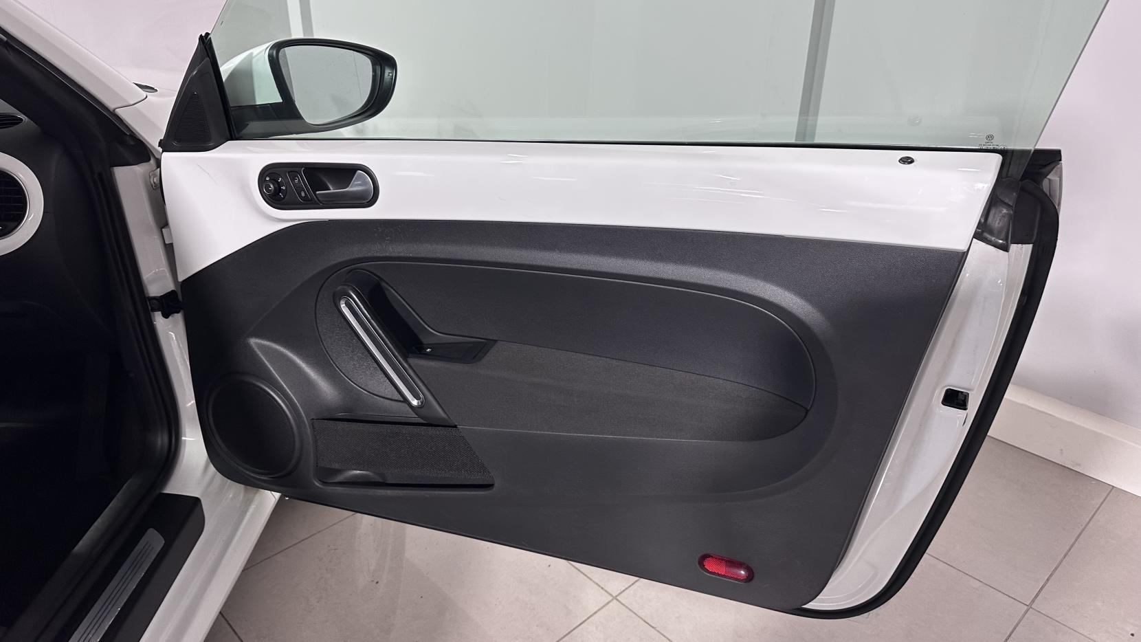 Volkswagen Beetle 1.4 TSI BlueMotion Tech Design Hatchback 3dr Petrol Manual Euro 6 (s/s) (150 ps)