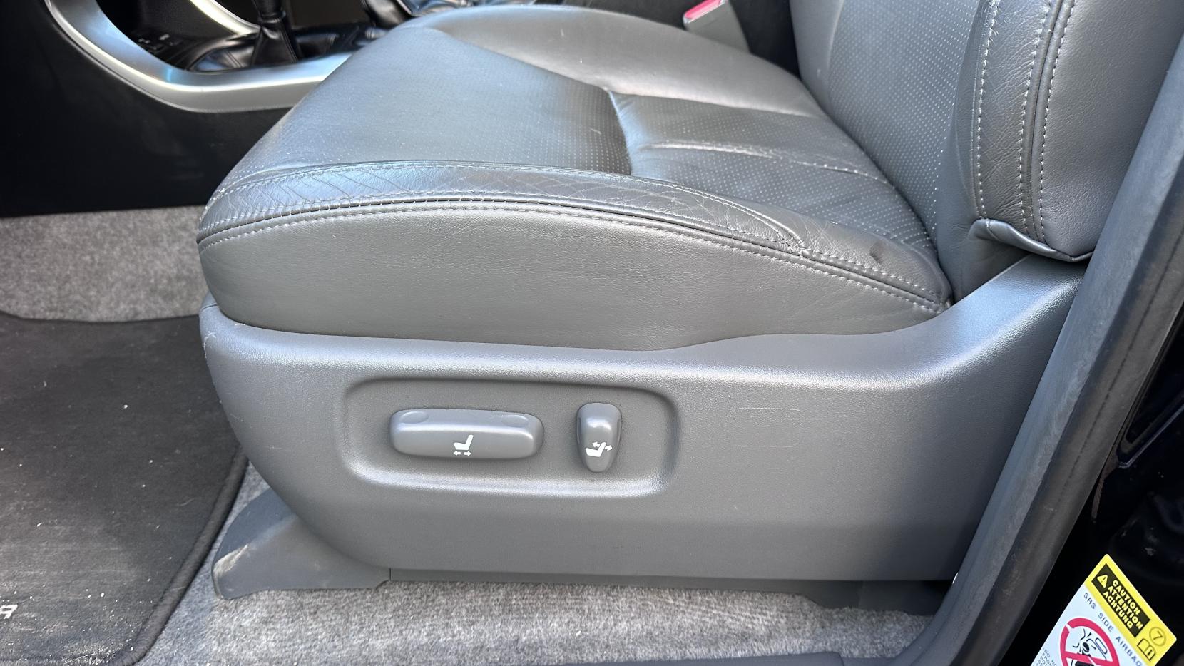 Toyota Land Cruiser 4.0 VVT-i V6 LC4 SUV 5dr Petrol Automatic (305 g/km, 245 bhp)