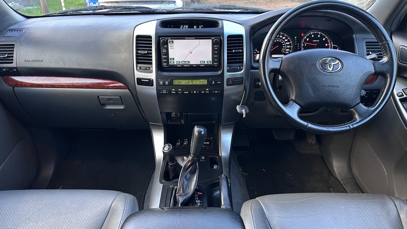 Toyota Land Cruiser 4.0 VVT-i V6 LC4 SUV 5dr Petrol Automatic (305 g/km, 245 bhp)