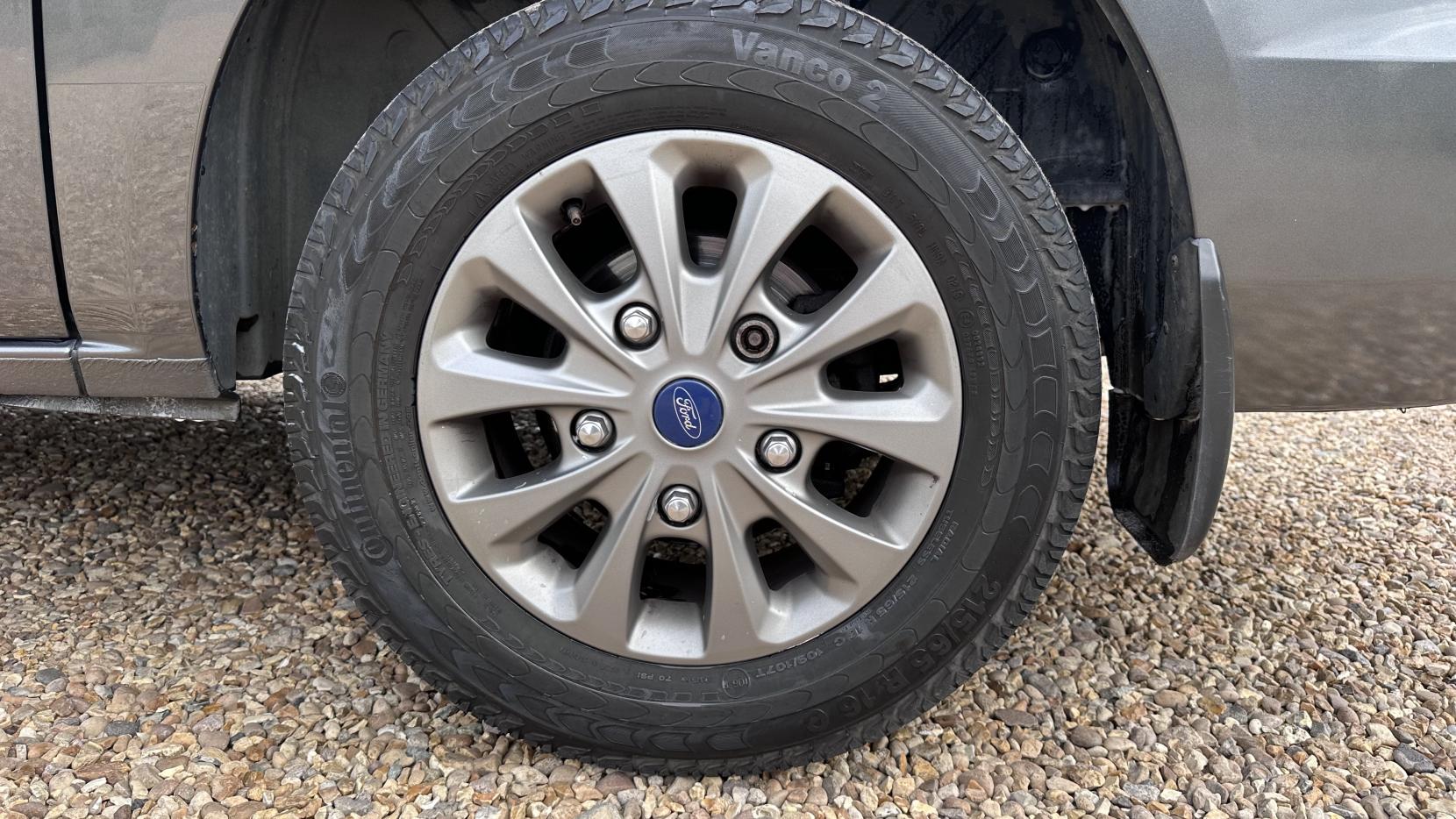 Ford Transit Custom 2.2 TDCi 270 Limited Panel Van 5dr Diesel Manual L1 H1 (186 g/km, 123 bhp)