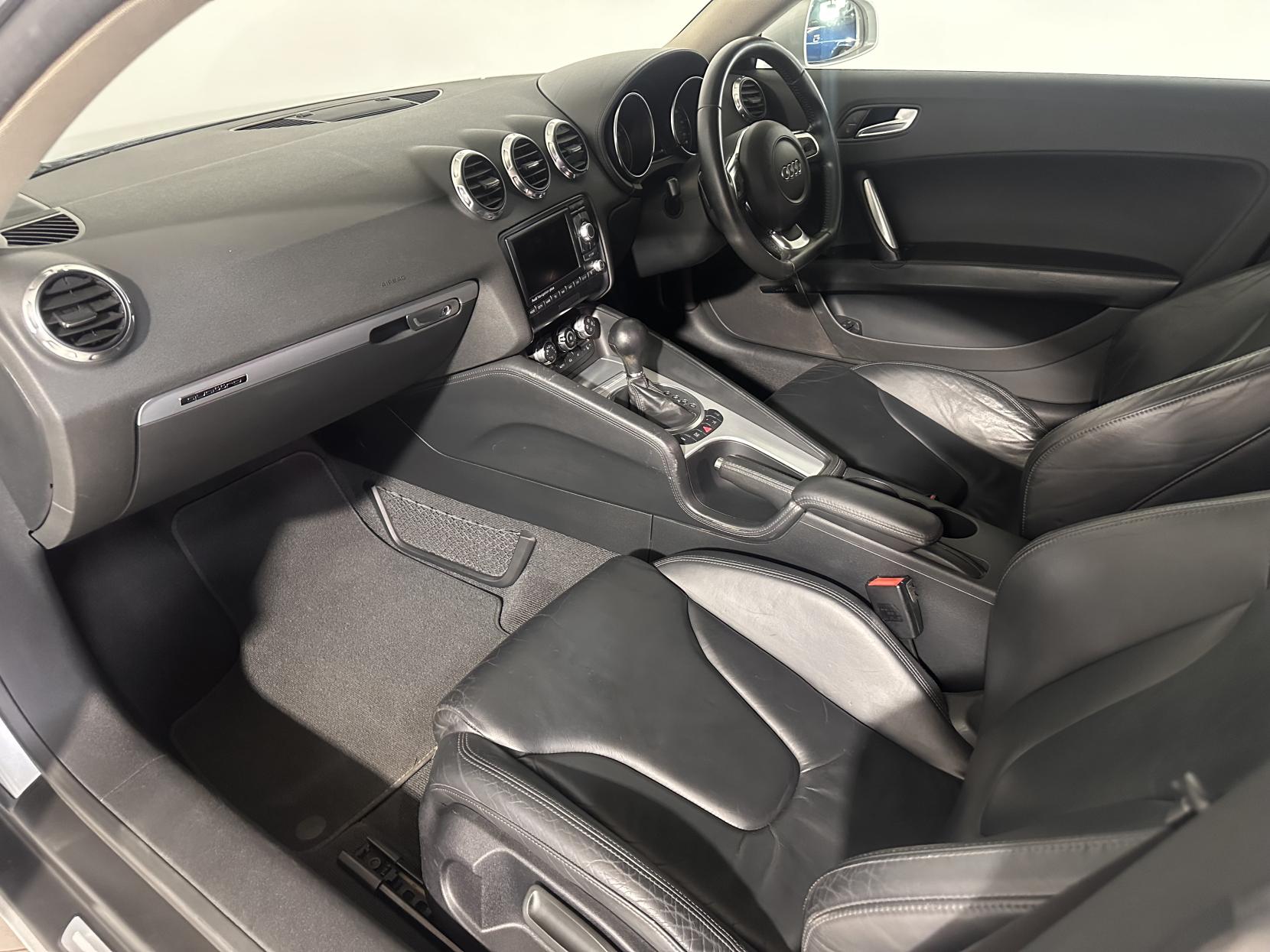 Audi TT 3.2 TFSI V6 Coupe 3dr Petrol S Tronic quattro Euro 4 (250 ps)