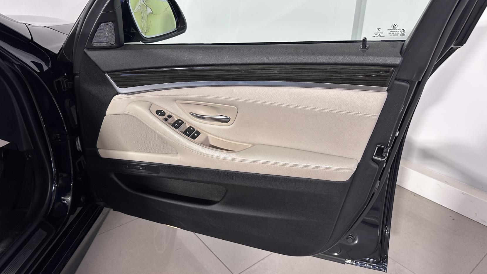 BMW 5 Series 3.0 535d M Sport Touring 5dr Diesel Auto Euro 6 (s/s) (313 ps)