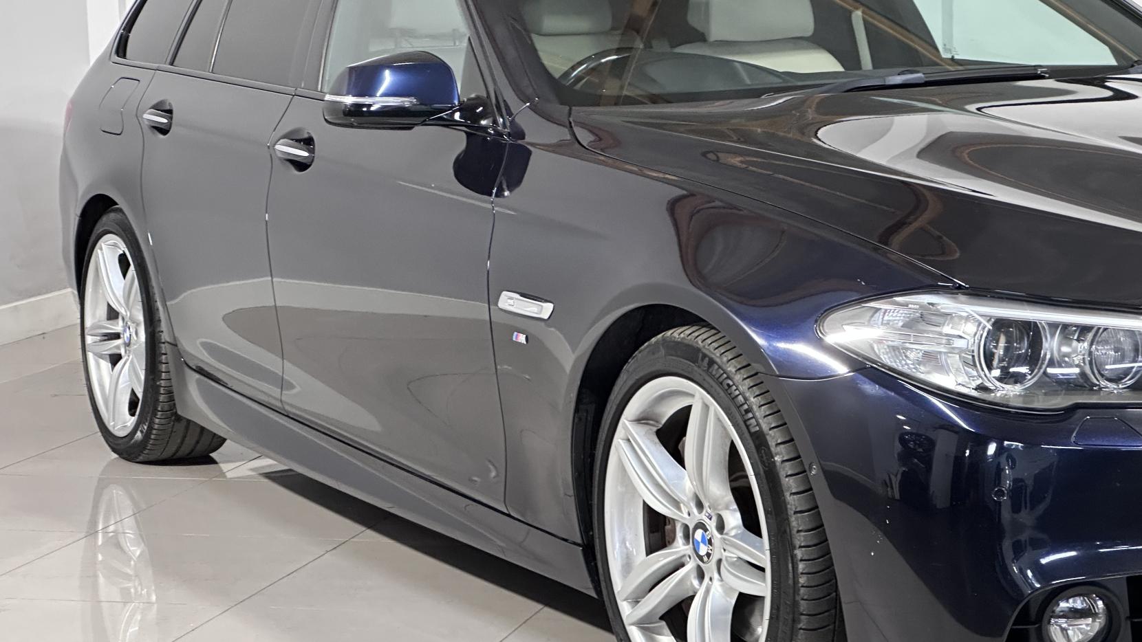 BMW 5 Series 3.0 535d M Sport Touring 5dr Diesel Auto Euro 6 (s/s) (313 ps)