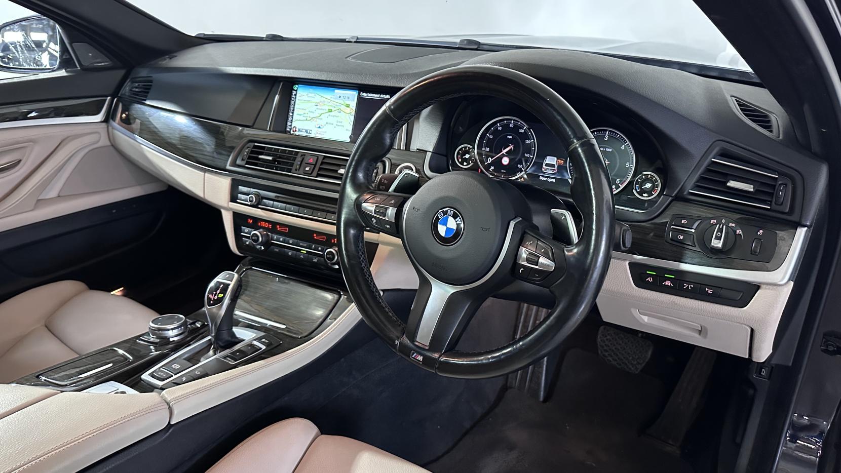 BMW 5 Series 3.0 535d M Sport Touring 5dr Diesel Auto Euro 6 (s/s) (313 ps)