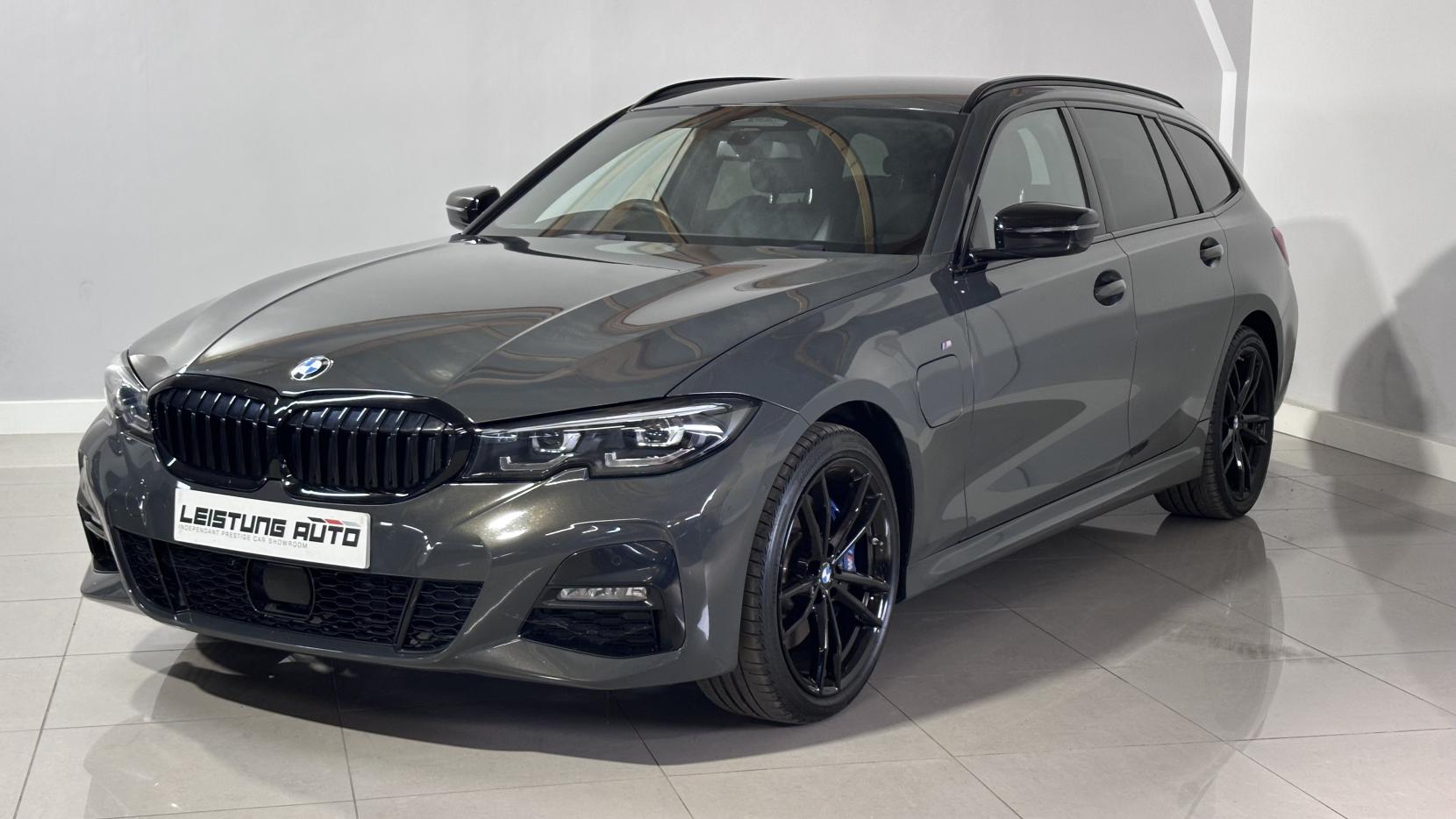 BMW 3 Series 2.0 330e 12kWh M Sport Pro Edition Touring 5dr Petrol Plug-in Hybrid Auto Euro 6 (s/s) (292 ps)