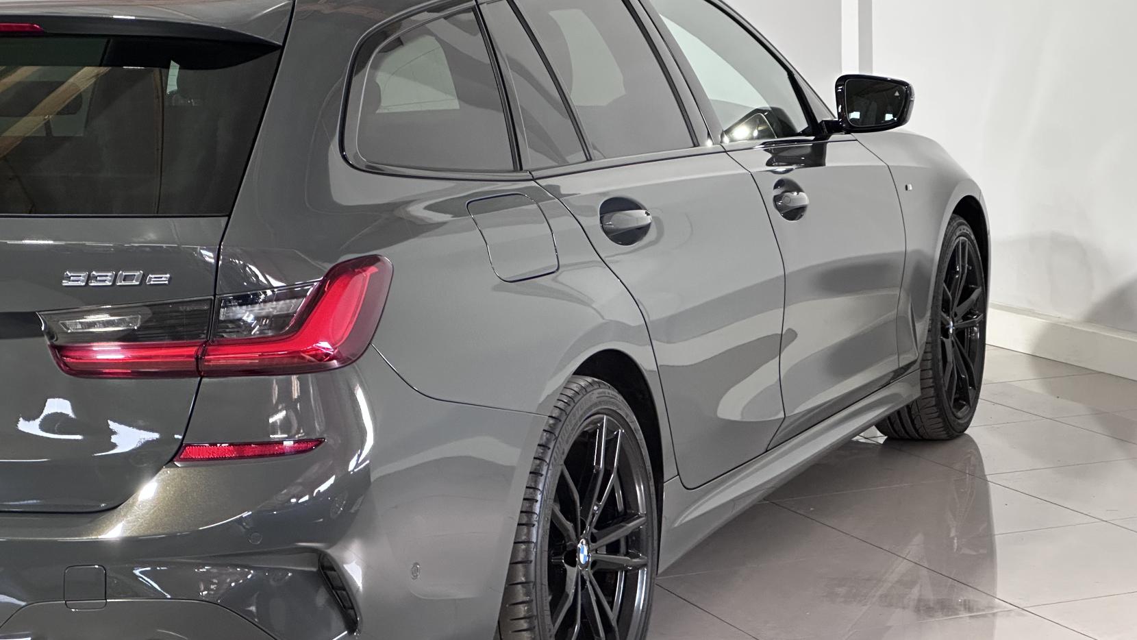 BMW 3 Series 2.0 330e 12kWh M Sport Pro Edition Touring 5dr Petrol Plug-in Hybrid Auto Euro 6 (s/s) (292 ps)