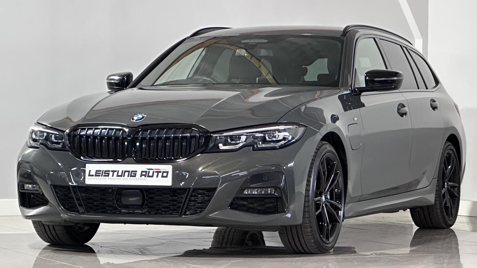 BMW 3 Series 2.0 330e 12kWh M Sport Pro Edition Touring 5dr Petrol Plug-in Hybrid Auto Euro 6 (s/s) (292 ps)