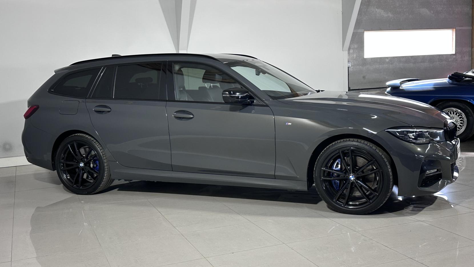 BMW 3 Series 2.0 330e 12kWh M Sport Pro Edition Touring 5dr Petrol Plug-in Hybrid Auto Euro 6 (s/s) (292 ps)