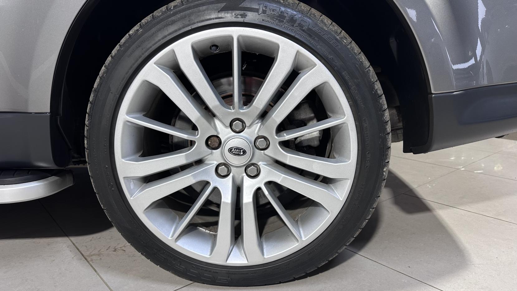 Land Rover Range Rover Sport 3.0 TD V6 HSE SUV 5dr Diesel CommandShift 4WD Euro 4 (245 ps)