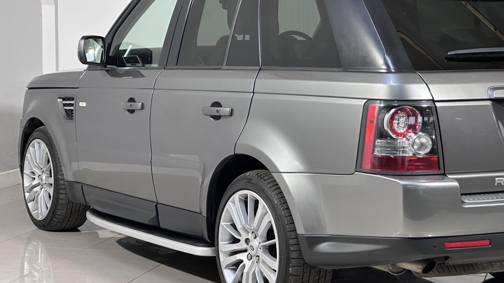 Land Rover Range Rover Sport 3.0 TD V6 HSE SUV 5dr Diesel CommandShift 4WD Euro 4 (245 ps)