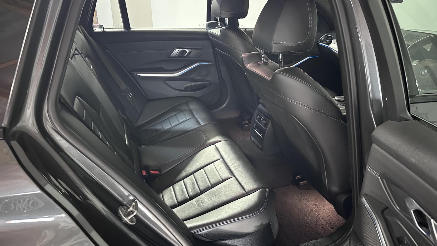 BMW 3 Series 2.0 330e 12kWh M Sport Touring 5dr Petrol Plug-in Hybrid Auto Euro 6 (s/s) (292 ps)
