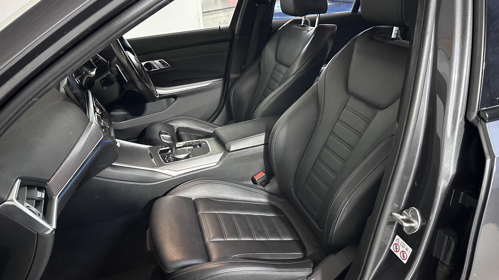 BMW 3 Series 2.0 330e 12kWh M Sport Touring 5dr Petrol Plug-in Hybrid Auto Euro 6 (s/s) (292 ps)