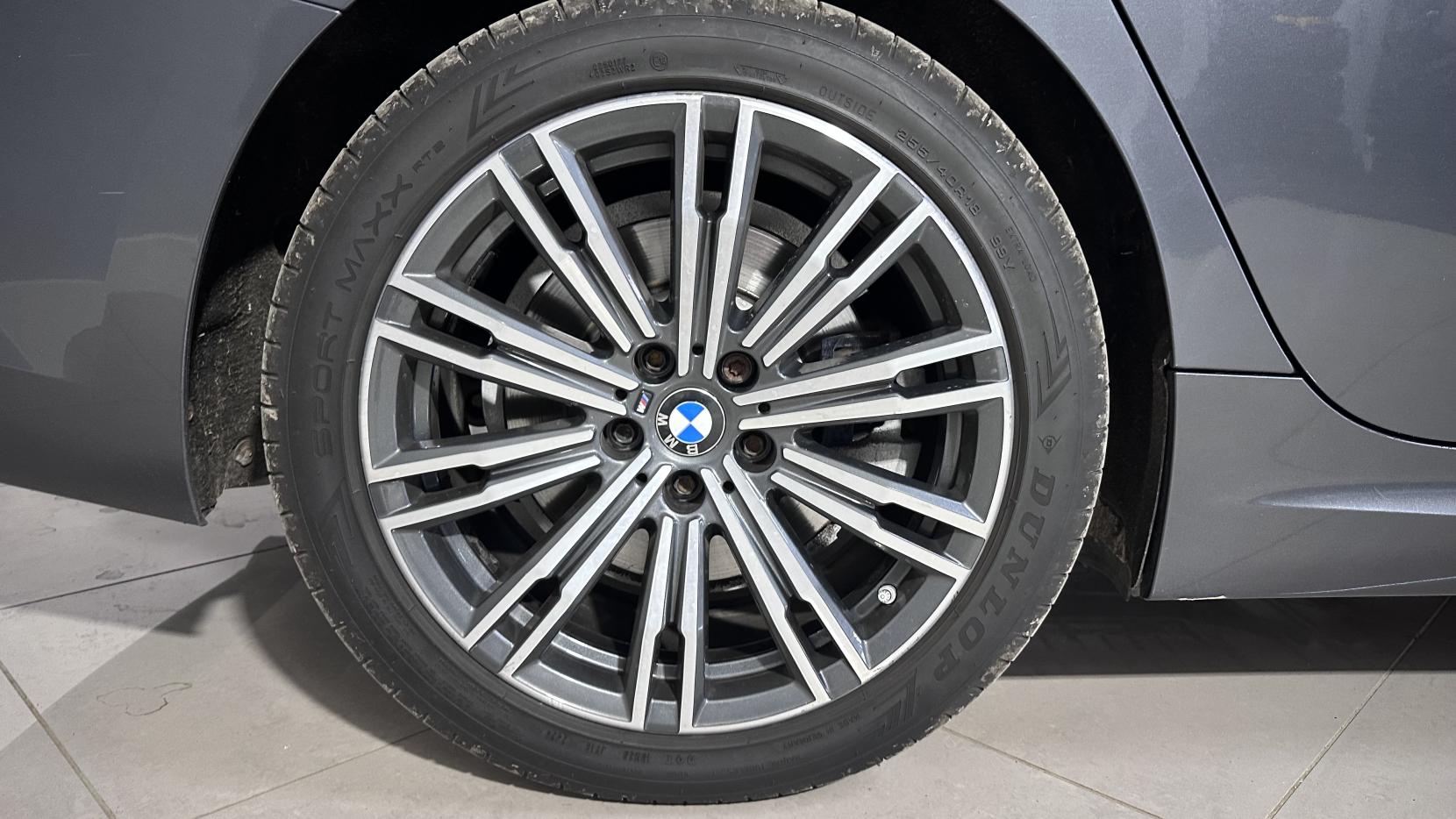 BMW 3 Series 2.0 330e 12kWh M Sport Touring 5dr Petrol Plug-in Hybrid Auto Euro 6 (s/s) (292 ps)