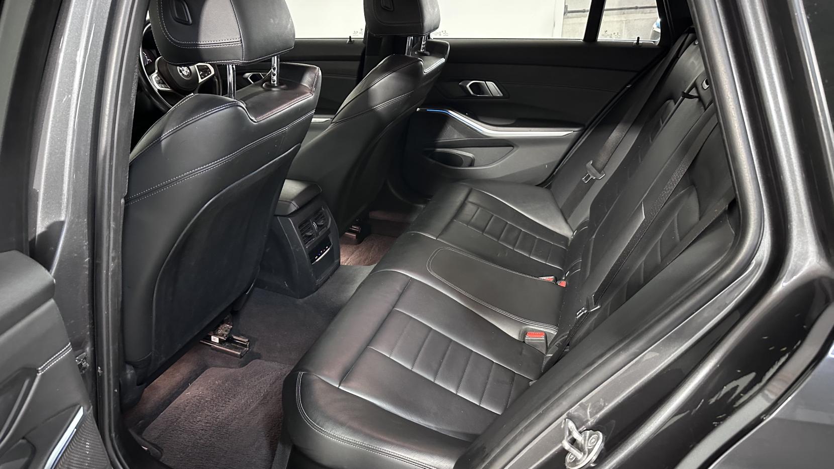 BMW 3 Series 2.0 330e 12kWh M Sport Touring 5dr Petrol Plug-in Hybrid Auto Euro 6 (s/s) (292 ps)