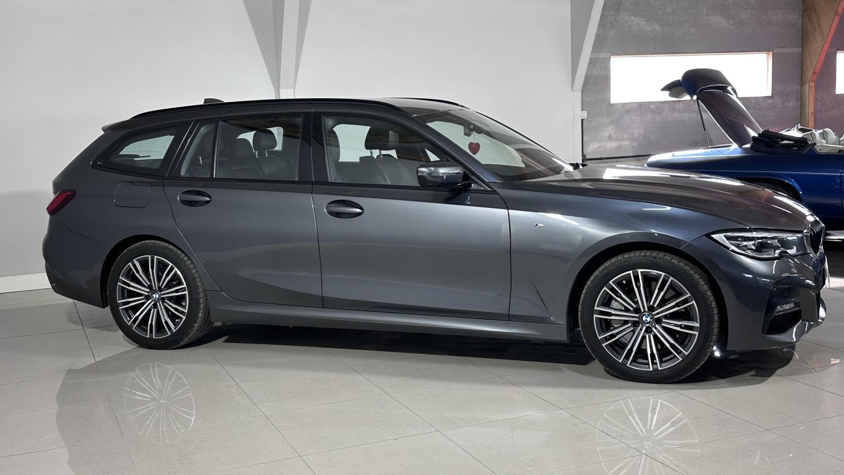 BMW 3 Series 2.0 330e 12kWh M Sport Touring 5dr Petrol Plug-in Hybrid Auto Euro 6 (s/s) (292 ps)