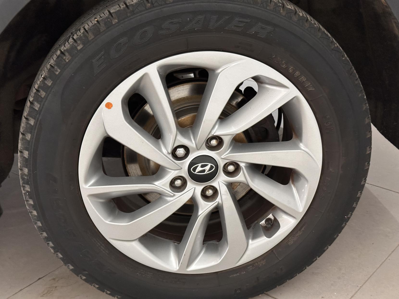 Hyundai TUCSON 1.7 CRDi Blue Drive SE Nav SUV 5dr Diesel Manual Euro 6 (s/s) (116 ps)