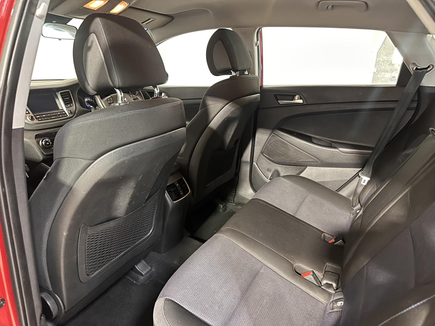 Hyundai TUCSON 1.7 CRDi Blue Drive SE Nav SUV 5dr Diesel Manual Euro 6 (s/s) (116 ps)