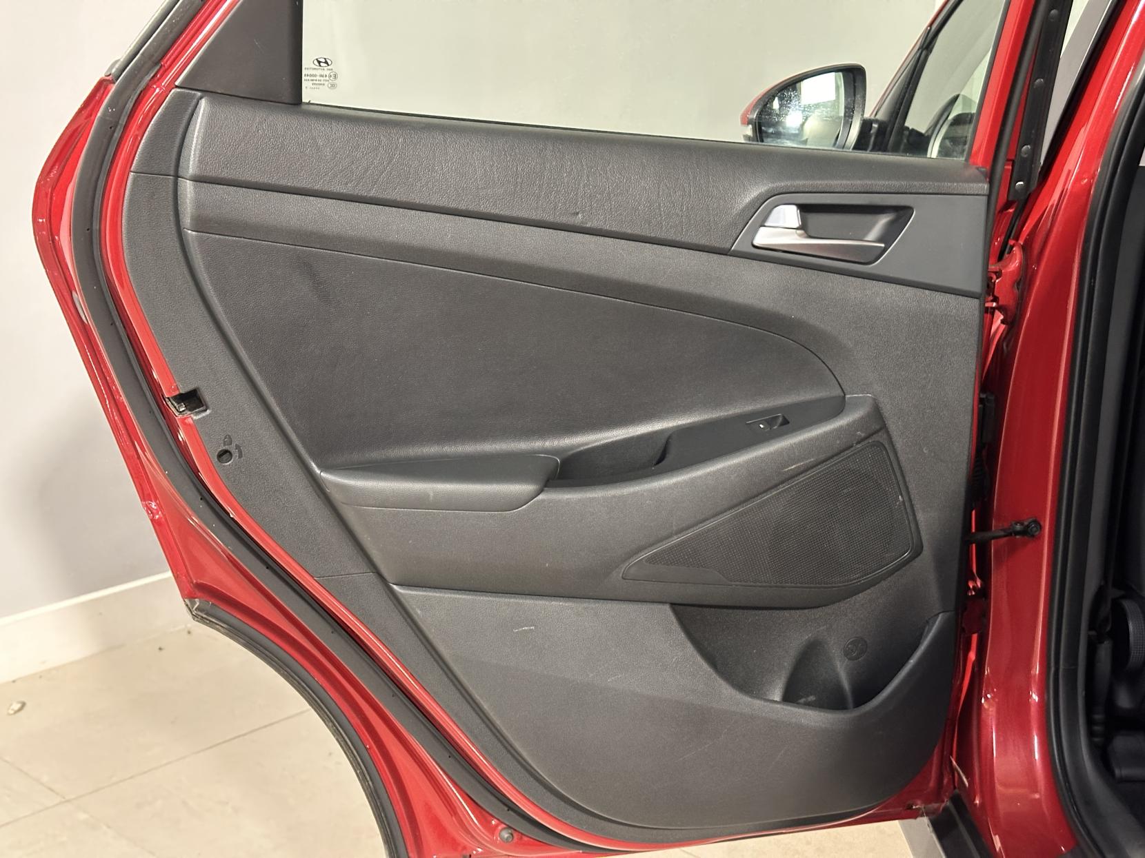 Hyundai TUCSON 1.7 CRDi Blue Drive SE Nav SUV 5dr Diesel Manual Euro 6 (s/s) (116 ps)
