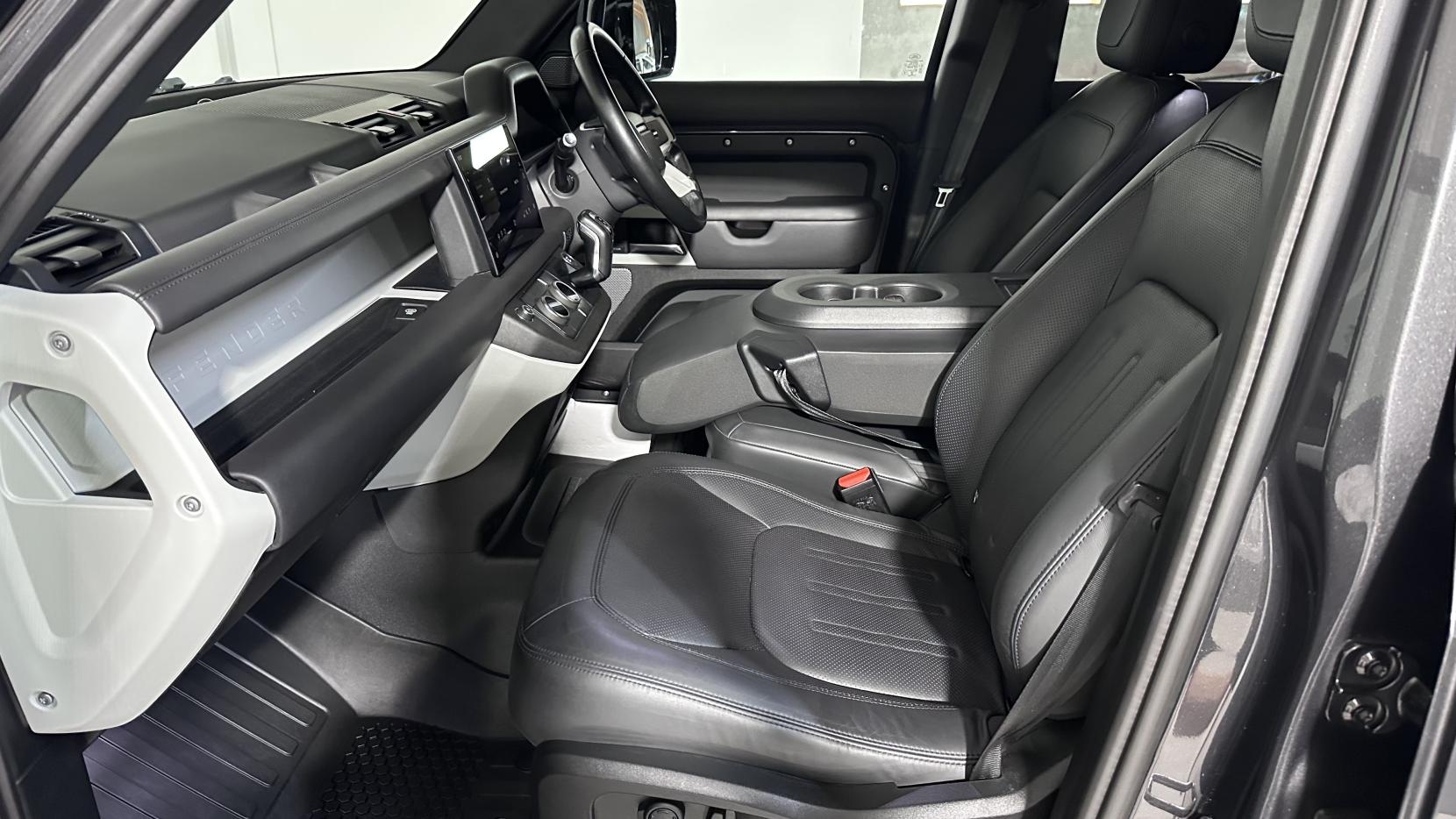 Land Rover Defender 110 3.0 D300 MHEV HSE Hard Top SUV 5dr Diesel Auto 4WD MWB Euro 6 (s/s) (300 ps)