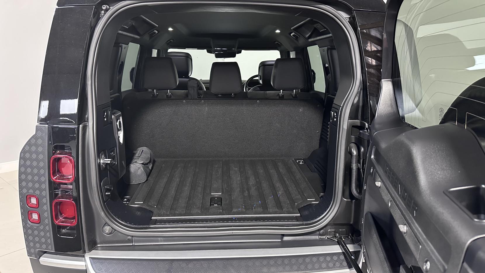 Land Rover Defender 110 3.0 D300 MHEV HSE Hard Top SUV 5dr Diesel Auto 4WD MWB Euro 6 (s/s) (300 ps)