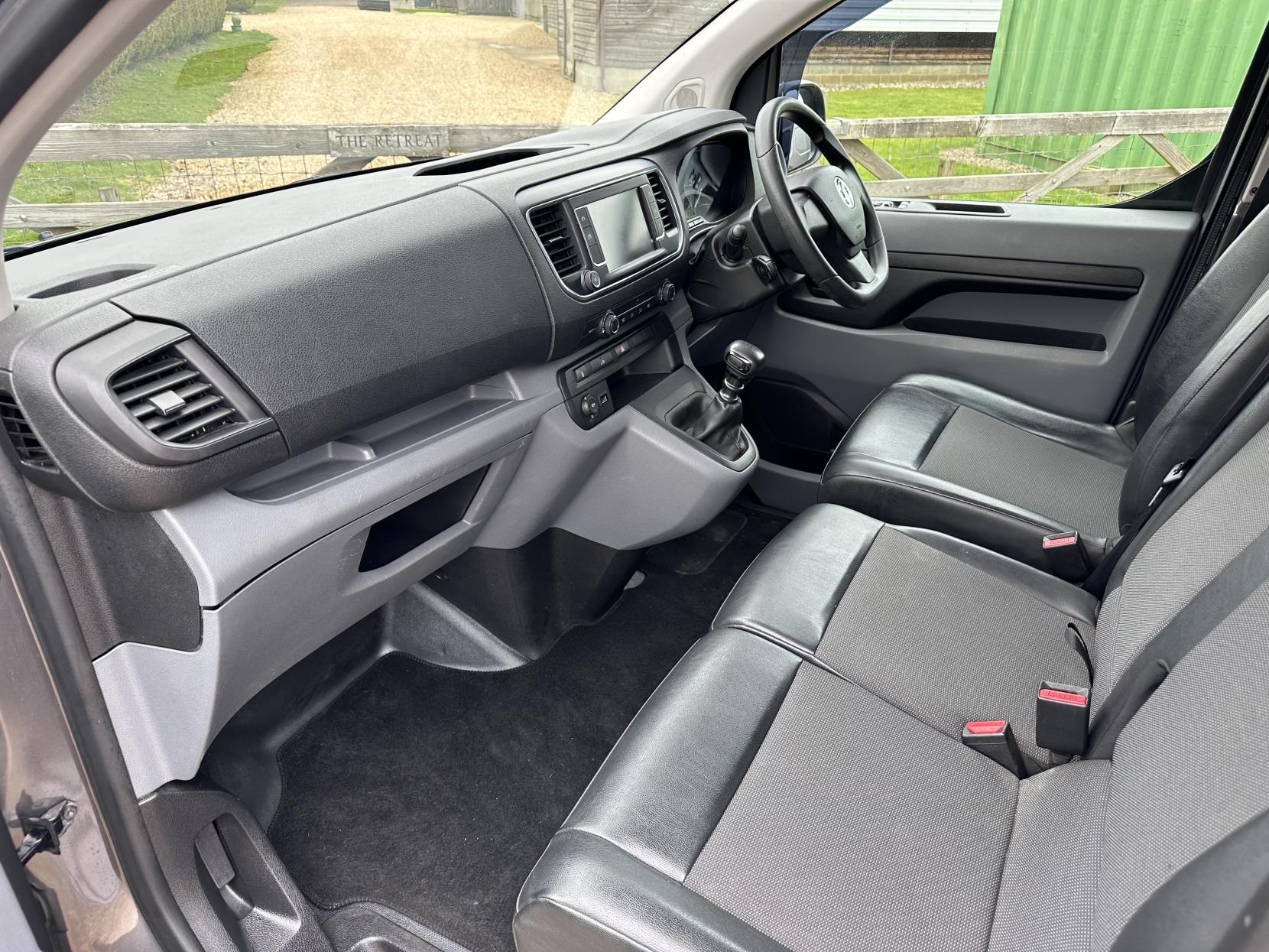 Vauxhall Vivaro 2.0 Turbo D 3100 Sportive Panel Van 5dr Diesel Manual L2 H1 Euro 6 (s/s) (120 ps)