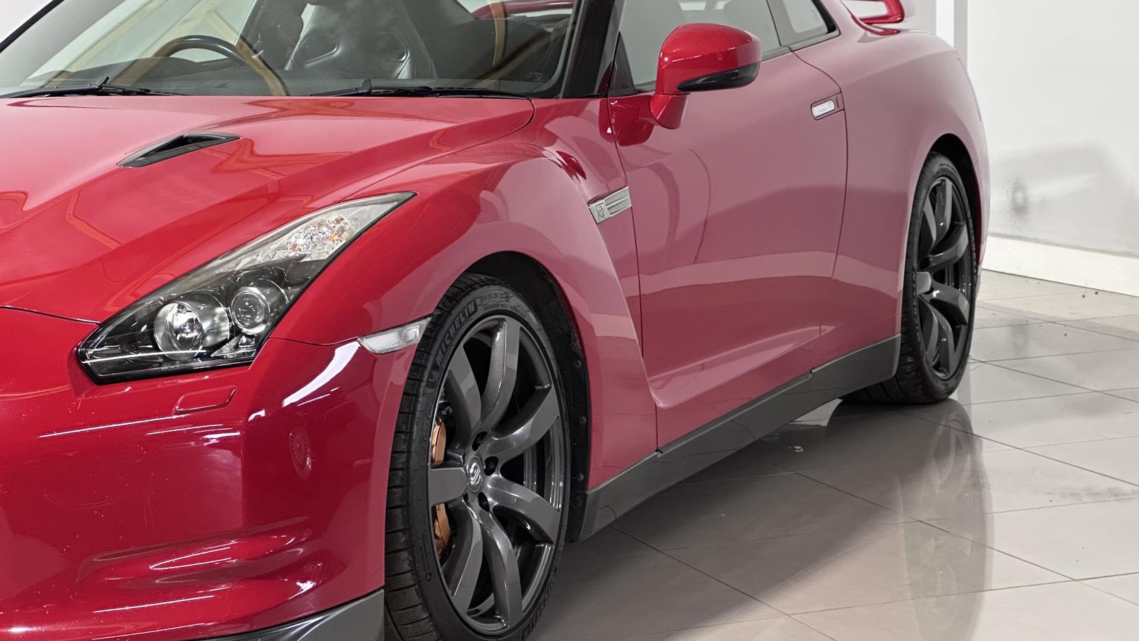 Nissan GT-R 3.8 V6 Premium Edition Coupe 2dr Petrol Auto 4WD Euro 4 (485 ps)