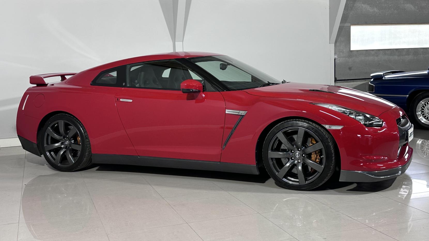 Nissan GT-R 3.8 V6 Premium Edition Coupe 2dr Petrol Auto 4WD Euro 4 (485 ps)