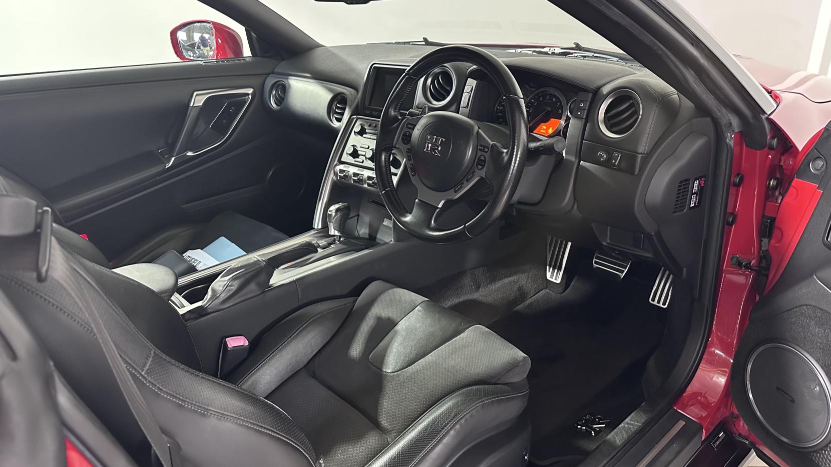 Nissan GT-R 3.8 V6 Premium Edition Coupe 2dr Petrol Auto 4WD Euro 4 (485 ps)