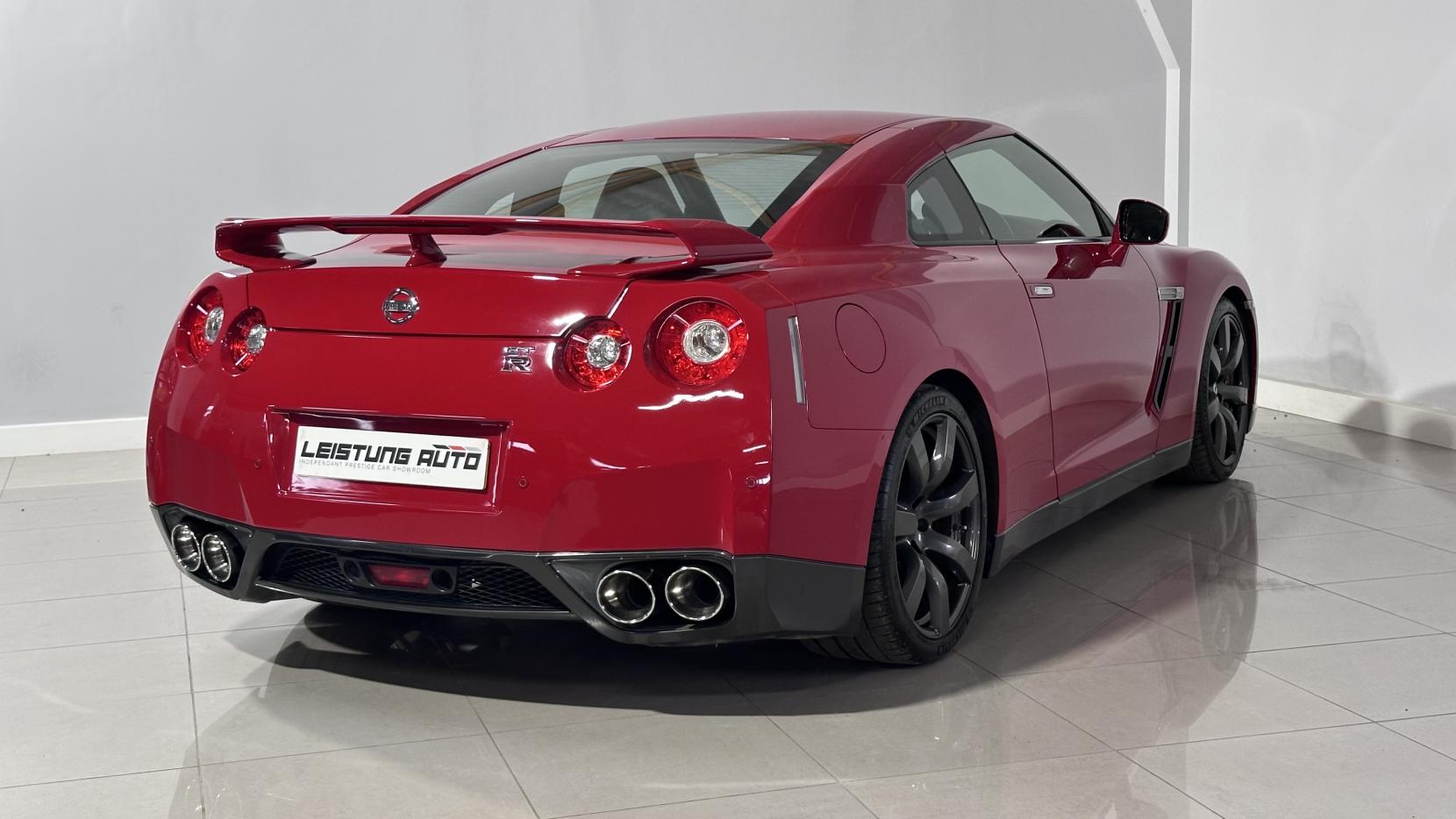 Nissan GT-R 3.8 V6 Premium Edition Coupe 2dr Petrol Auto 4WD Euro 4 (485 ps)