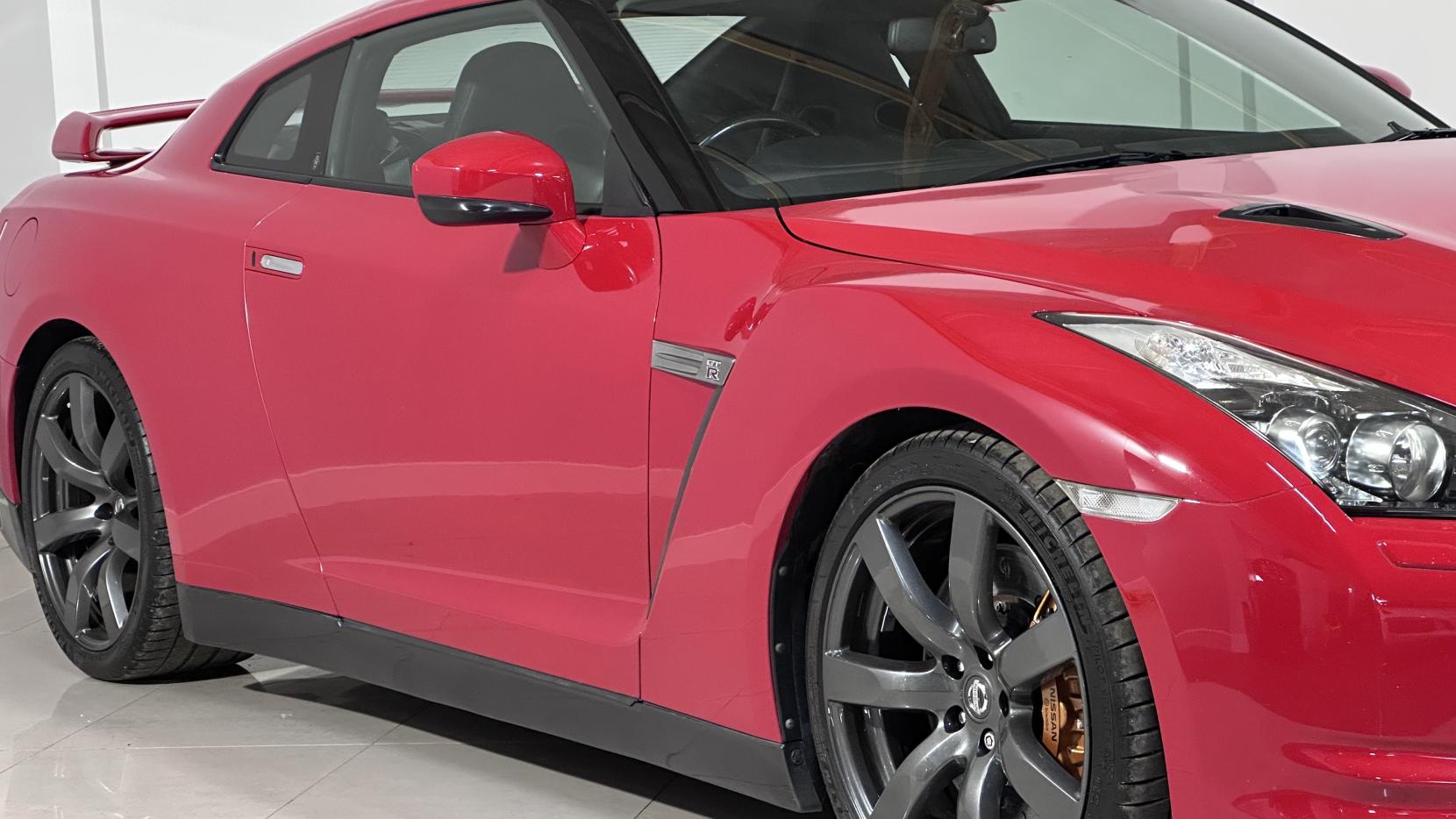 Nissan GT-R 3.8 V6 Premium Edition Coupe 2dr Petrol Auto 4WD Euro 4 (485 ps)