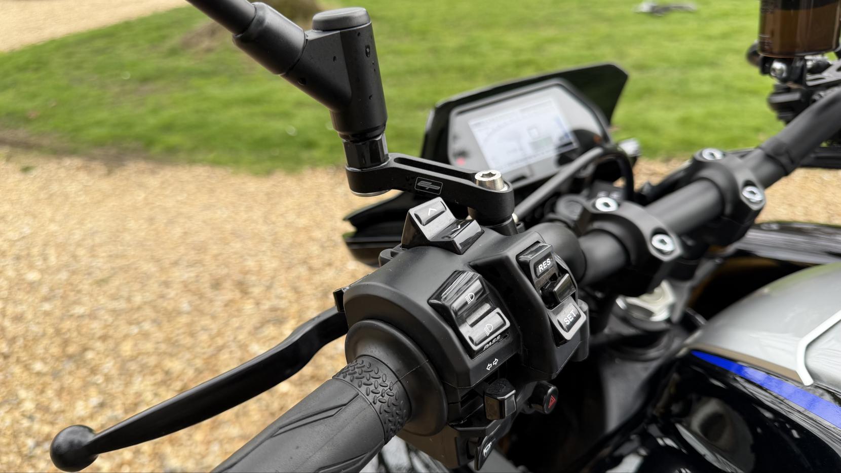 Yamaha MT-10 1000 SP Hyper-naked Petrol Manual Euro 5 (162 ps)