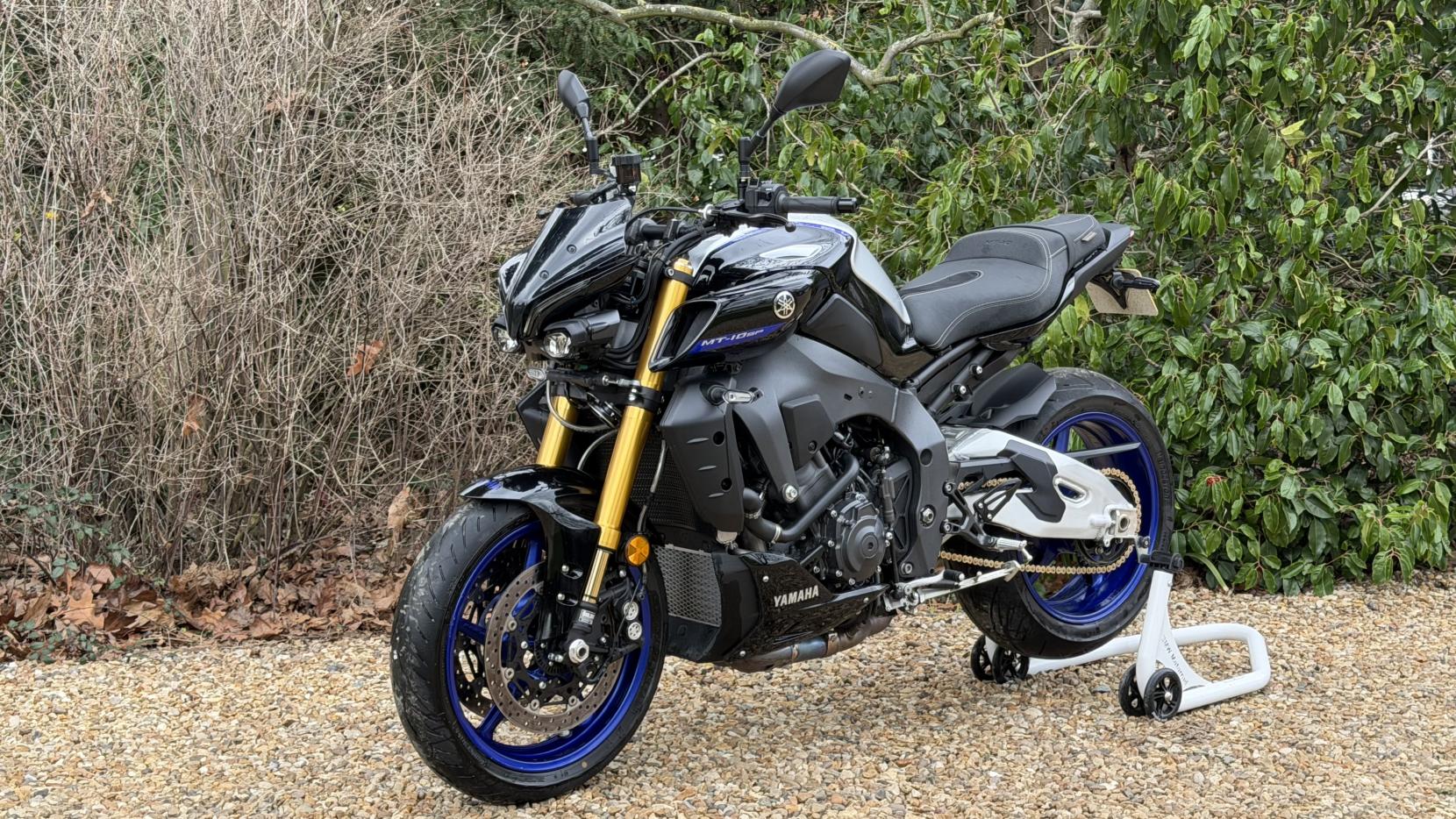 Yamaha MT-10 1000 SP Hyper-naked Petrol Manual Euro 5 (162 ps)