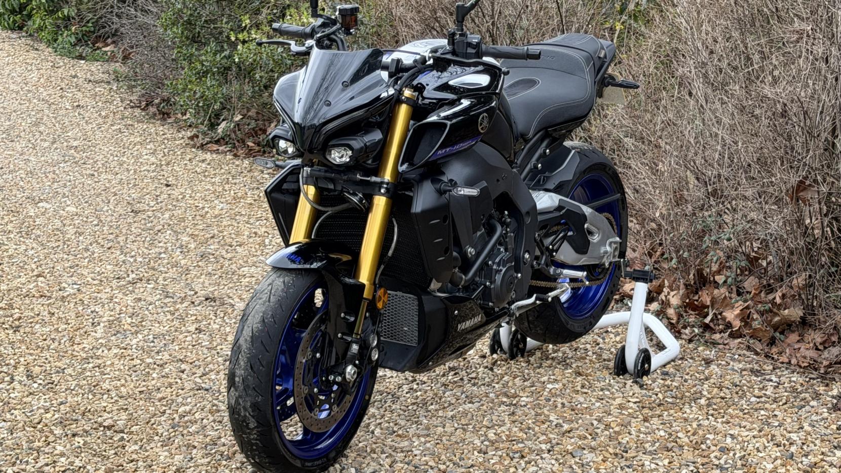 Yamaha MT-10 1000 SP Hyper-naked Petrol Manual Euro 5 (162 ps)