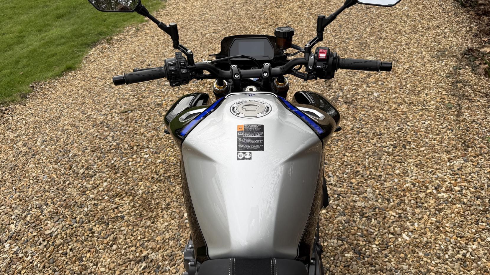 Yamaha MT-10 1000 SP Hyper-naked Petrol Manual Euro 5 (162 ps)