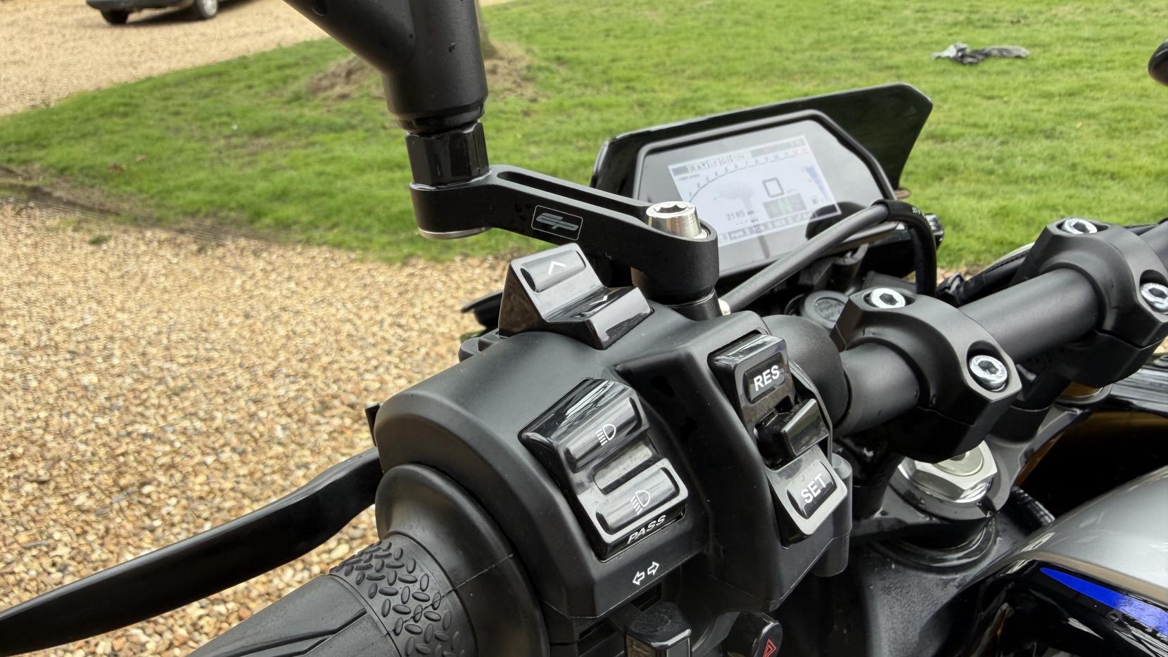 Yamaha MT-10 1000 SP Hyper-naked Petrol Manual Euro 5 (162 ps)