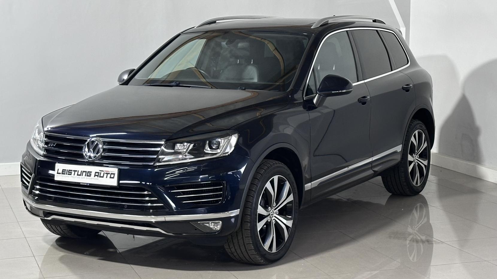 Volkswagen Touareg 3.0 TDI V6 BlueMotion Tech R-Line SUV 5dr Diesel Tiptronic 4WD Euro 6 (s/s) (262 ps)