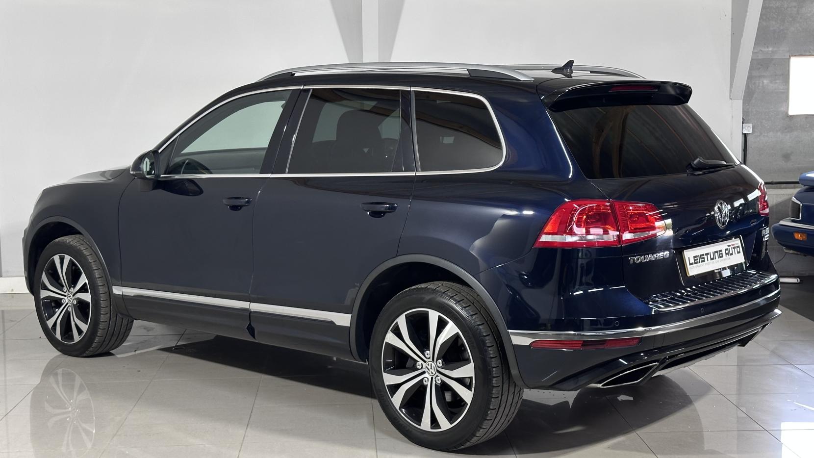 Volkswagen Touareg 3.0 TDI V6 BlueMotion Tech R-Line SUV 5dr Diesel Tiptronic 4WD Euro 6 (s/s) (262 ps)