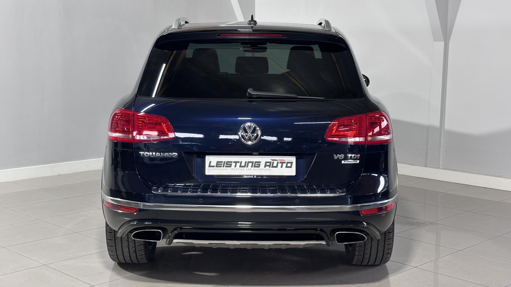 Volkswagen Touareg 3.0 TDI V6 BlueMotion Tech R-Line SUV 5dr Diesel Tiptronic 4WD Euro 6 (s/s) (262 ps)