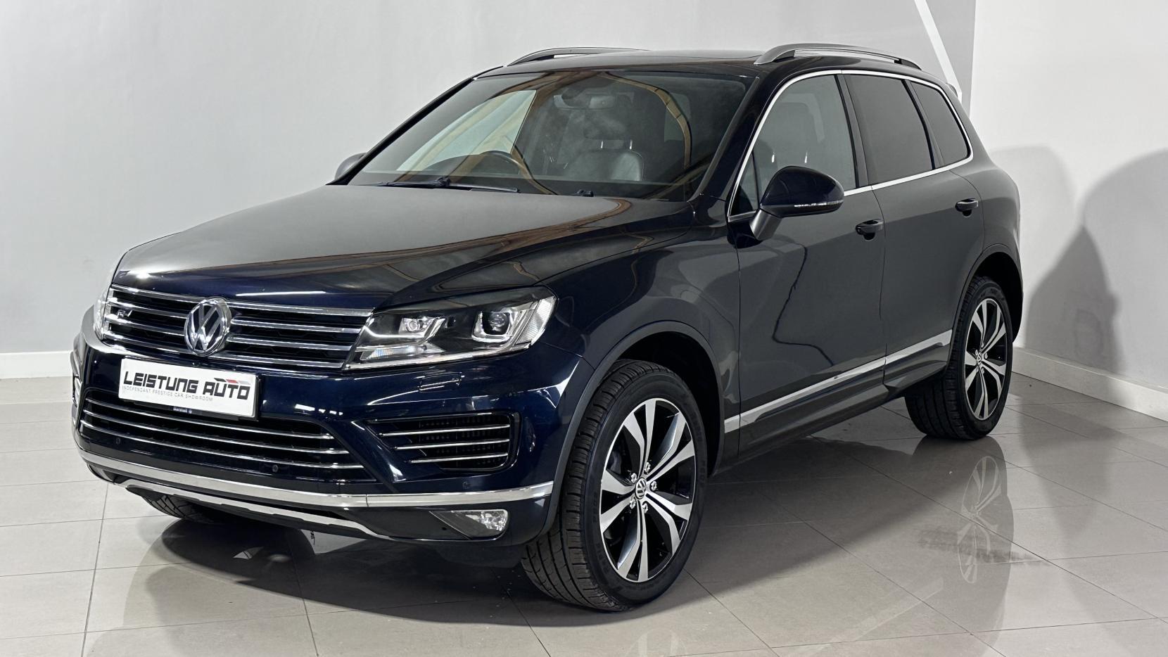Volkswagen Touareg 3.0 TDI V6 BlueMotion Tech R-Line SUV 5dr Diesel Tiptronic 4WD Euro 6 (s/s) (262 ps)