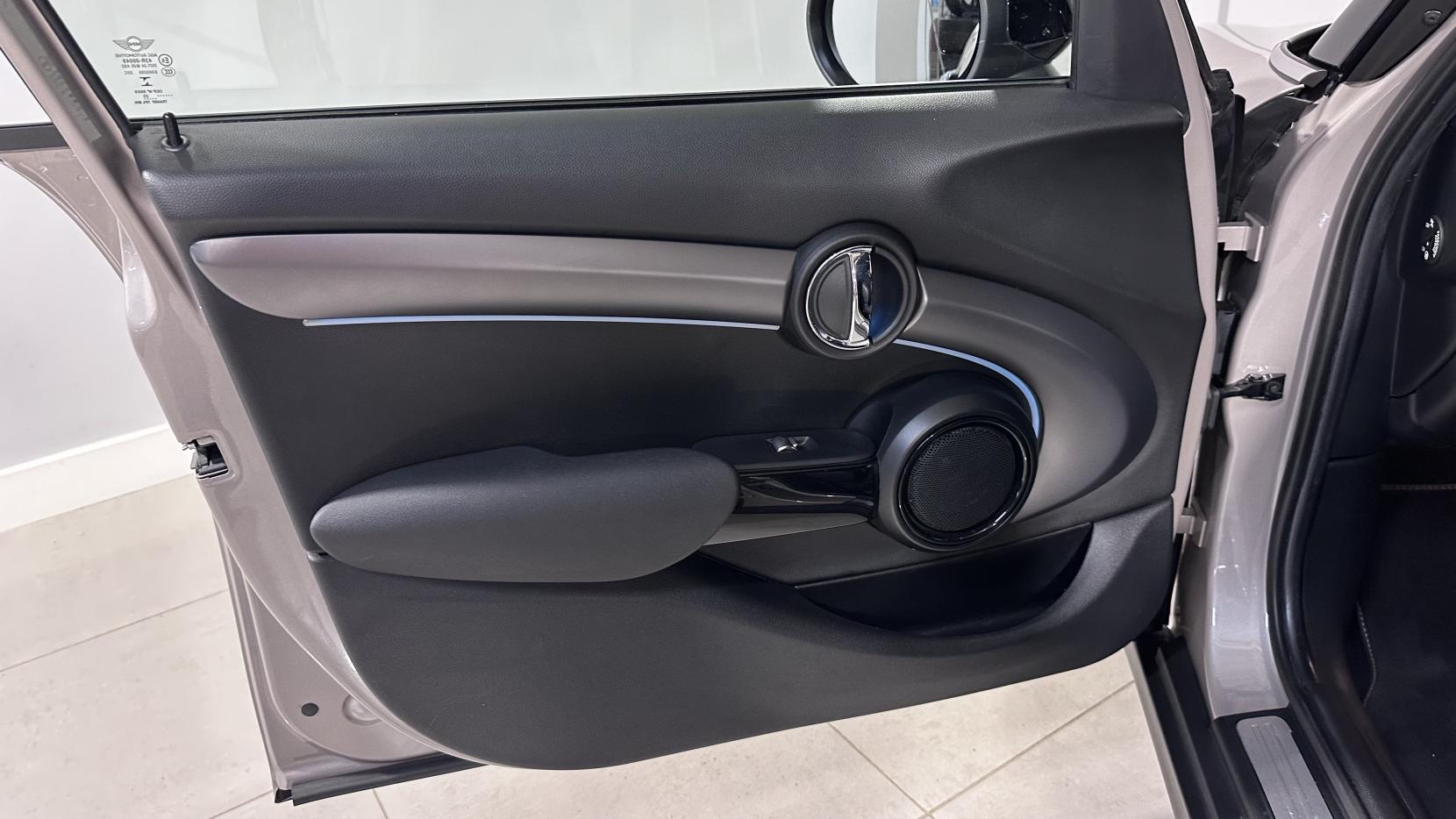 MINI Hatch 1.5 Cooper Exclusive Hatchback 5dr Petrol Steptronic Euro 6 (s/s) (136 ps)