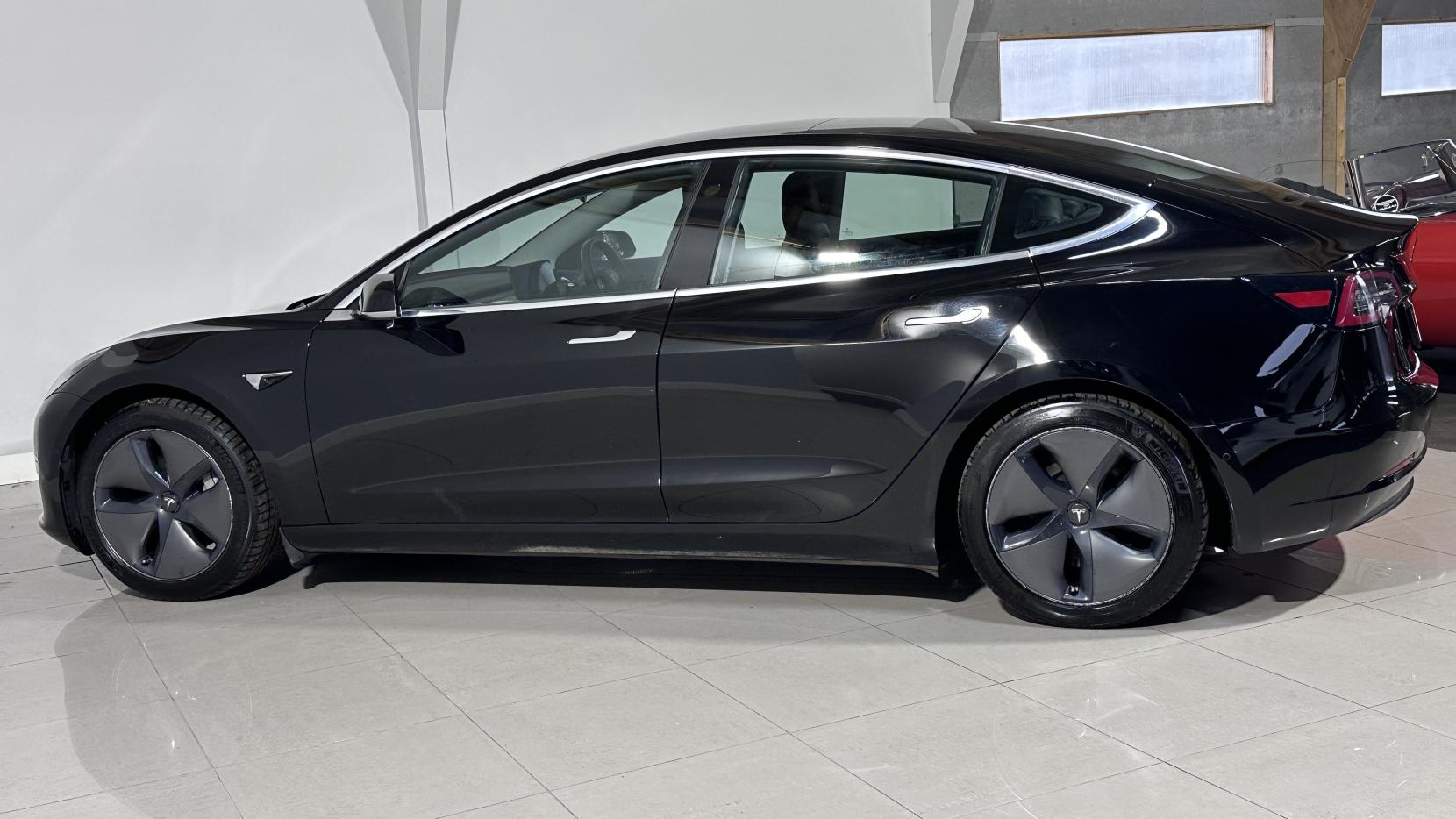 Tesla Model 3 Standard Range Plus Saloon 4dr Electric Auto RWD (241 bhp)