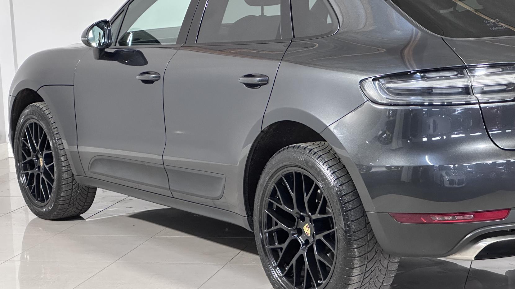 Porsche Macan 2.0T SUV 5dr Petrol PDK 4WD Euro 6 (s/s) (245 ps)