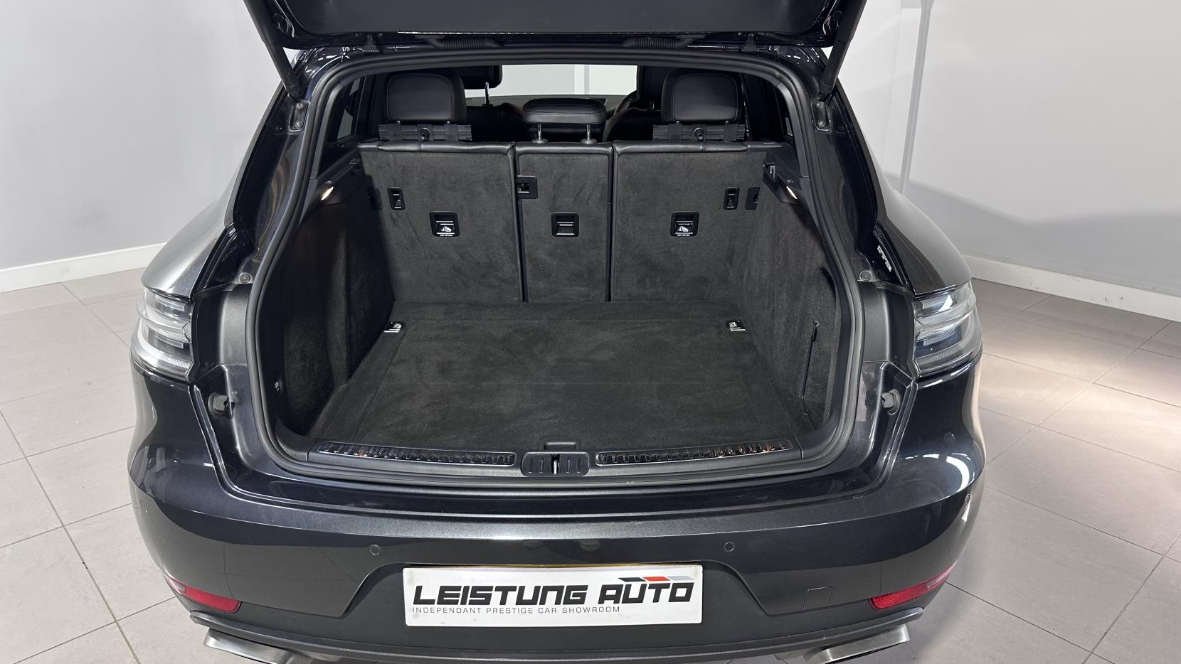Porsche Macan 2.0T SUV 5dr Petrol PDK 4WD Euro 6 (s/s) (245 ps)