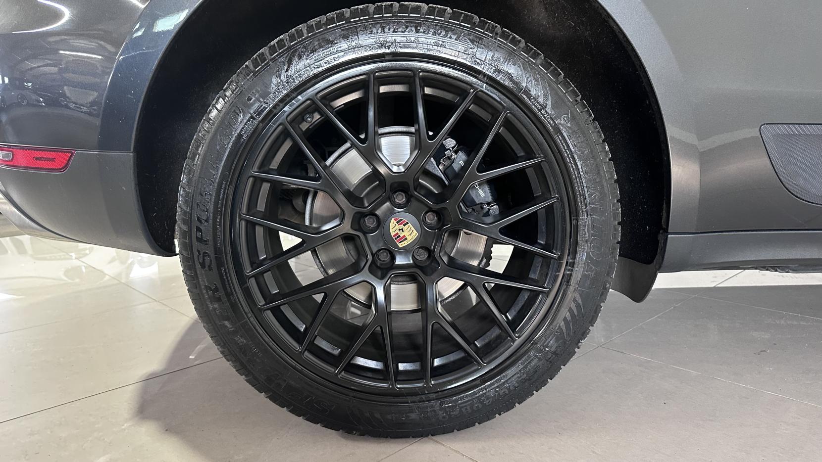 Porsche Macan 2.0T SUV 5dr Petrol PDK 4WD Euro 6 (s/s) (245 ps)
