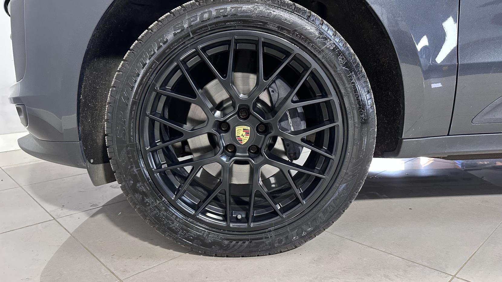 Porsche Macan 2.0T SUV 5dr Petrol PDK 4WD Euro 6 (s/s) (245 ps)