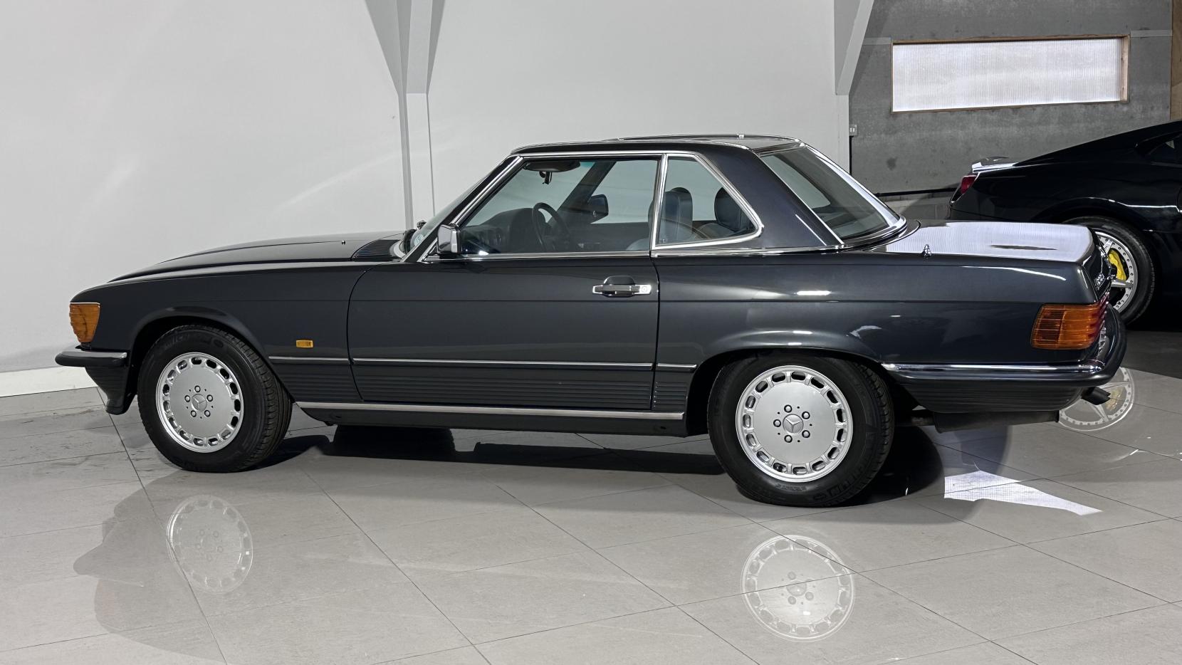 Mercedes-Benz SL 4.2 Convertible 2dr Petrol Automatic (218 bhp)